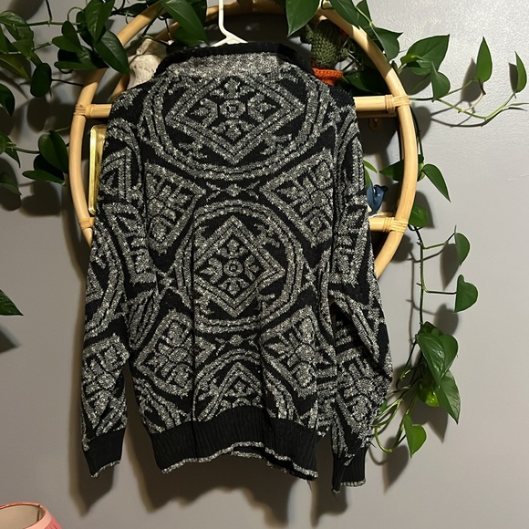Patterned Grey and Black Quarter Zip Sweater - Picture 6 of 7